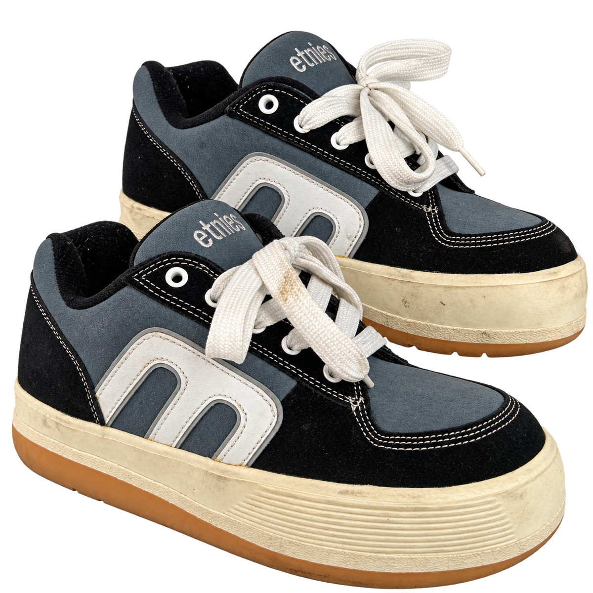 vintage etnies skate sneakers