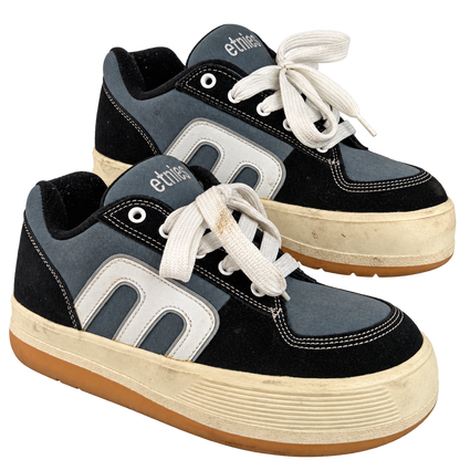 vintage etnies skate sneakers