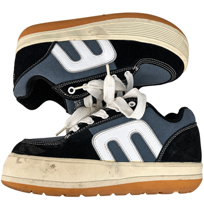 vintage etnies skate sneakers