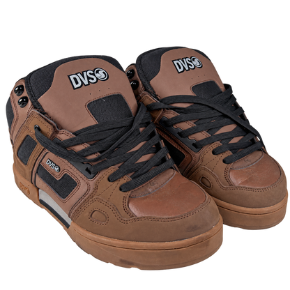 dvs skate sneakers